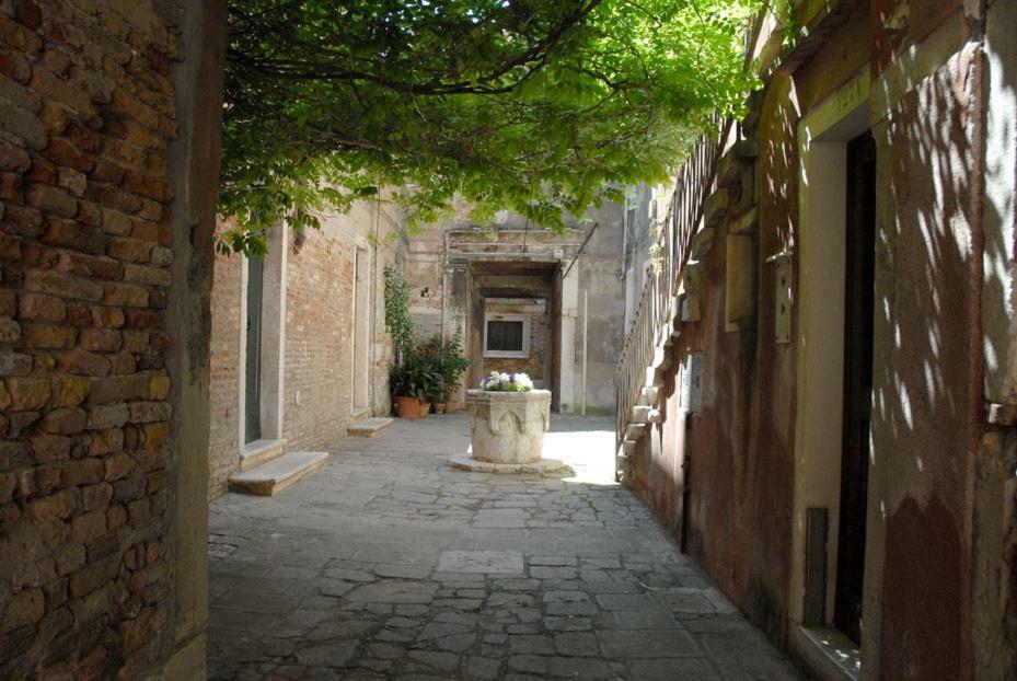 Dorsoduro - Corte Della Comare Venecia Exterior foto